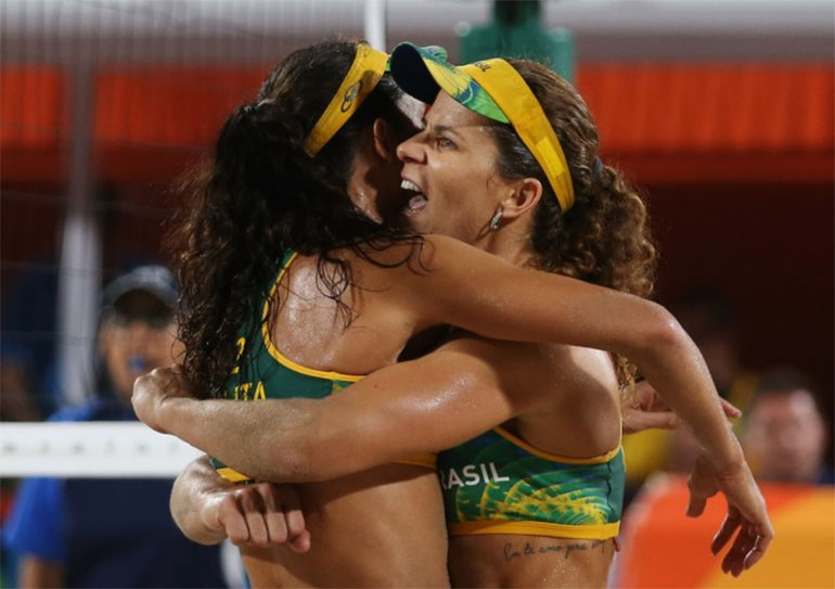 Creative Commons - CC BY 3.0 - Larissa e Talita; vôlei de praia REUTERS/Adrees Latif/Direitos Reservados