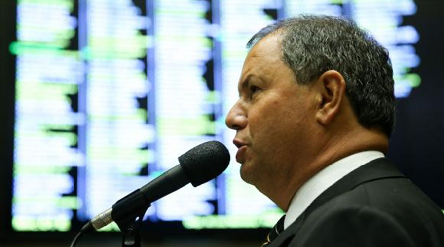 O relator da proposta da reforma da Previdncia na CCJ, depurado Alceu Moreira, fala no plenrio da Cmara - Foto: Marcelo Camargo/Agncia Brasil